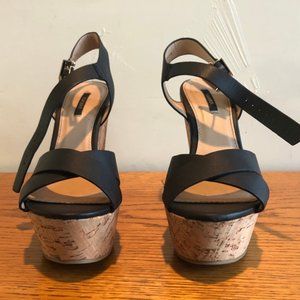 Forever 21 Size 7 Black Strap 6" Platform Wedges